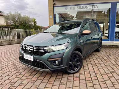 Dacia Jogger 1.6 Hybrid 140CV 7 posti Extreme Verde usata Cadrezzate con Osmate