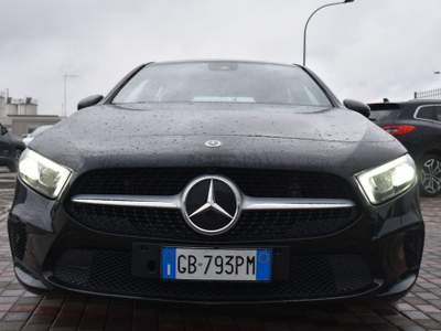 Mercedes-Benz Classe A d Automatic Business Extra *Navi,LED,Sensori* Nero usata San Vito dei Normanni