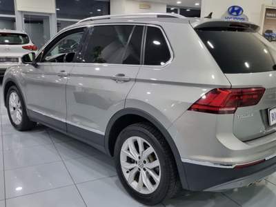 Volkswagen Tiguan 2.0 TDI SCR DSG 4MOTION Advanced BMT Grigio usata Trento
