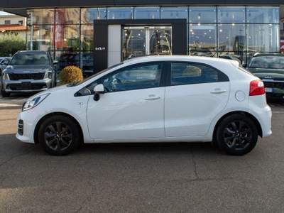 Kia Rio 1.1 CRDi 5p. Active Bianco usata Fondi