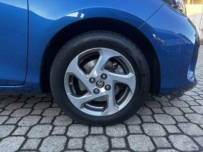 Toyota Yaris 1.5 hybrid Active 5p Blu/Azzurro usata Casale Monferrato