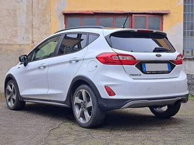 Ford Fiesta ACTIVE  * IDONEA NEOPATENTATI * Bianco usata Buccinasco