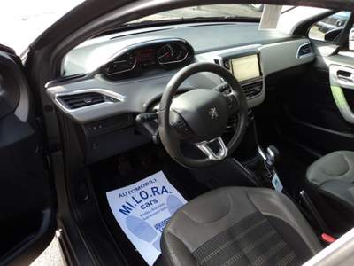 Peugeot 208 1° serie PureTech 82 5 porte Allure Grigio usata Giugliano in Campania