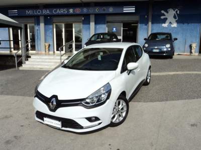 Renault Clio dCi 8V 90 CV EDC 5 porte Moschino Intens Bianco usata Giugliano in Campania