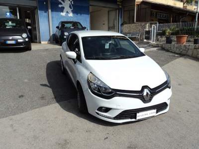 Renault Clio dCi 8V 90 CV EDC 5 porte Moschino Intens Bianco usata Giugliano in Campania