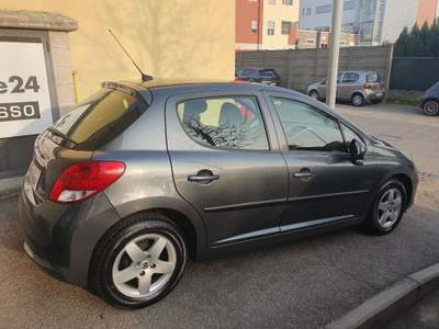 Peugeot 207 1.4 HDi 70CV 5p. X Line Business NEOPATENTATI Argento usata Bareggio