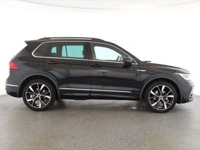 Volkswagen Tiguan 1.5 TSI 150 CV DSG R-LINE LED TETTO NAVI Nero usata Rosignano Marittimo