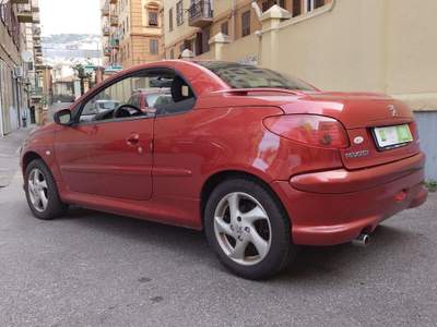 Peugeot 206 1.6 16V CC Rosso usata Genova