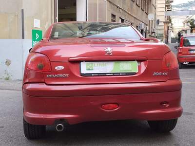 Peugeot 206 1.6 16V CC Rosso usata Genova