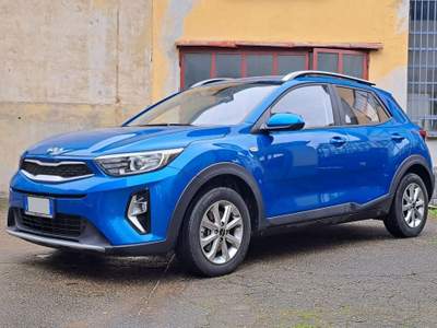 Kia Stonic URBAN Blu/Azzurro usata Buccinasco Kia Stonic URBAN Blu/Azzurro usata Buccinasco