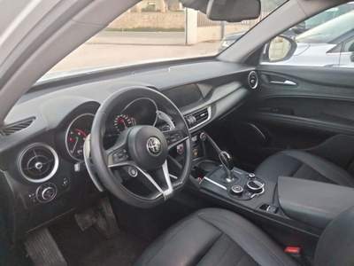 Alfa Romeo Stelvio 2.2 Turbodiesel 190 CV AT8 RWD Executive Bianco usata Petrosino