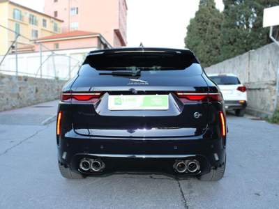 Jaguar F-Pace 5.0 V8 550 CV AWD aut. Edition 1988 Nero usata Sanremo