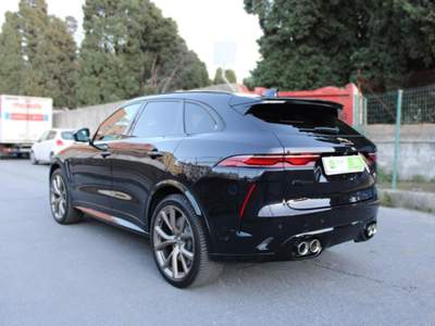 Jaguar F-Pace 5.0 V8 550 CV AWD aut. Edition 1988 Nero usata Sanremo