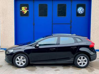 Volvo V40 Cross Country D2 1.6 Powershift Kinetic Nero usata Pisogne