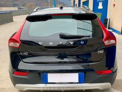 Volvo V40 Cross Country D2 1.6 Powershift Kinetic Nero usata Pisogne