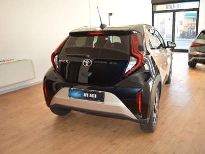 Toyota Aygo 1.0 VVT-i 72 CV 5 porte Lounge Beige usata Sesto Calende