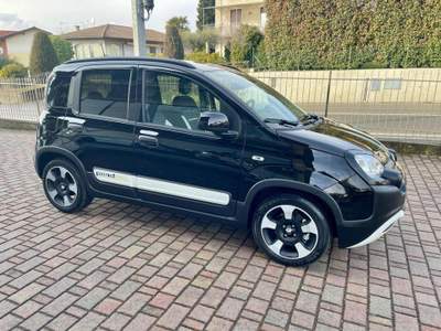 Fiat Panda 1.0 FireFly S&S Hybrid Pandina - KM0 Nero usata Cadrezzate con Osmate