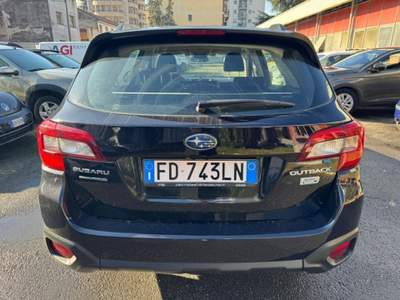 Subaru Outback 2.0d 150CV Lineartronic Style Blu/Azzurro usata Milano