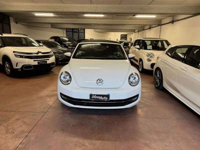 Volkswagen Maggiolino Maggiolino Cabrio 2.0 tdi bm Design 110cv Bianco usata Torino