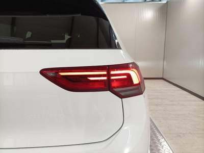 Volkswagen Golf 2.0 TSI GTI DSG Bianco usata Magenta