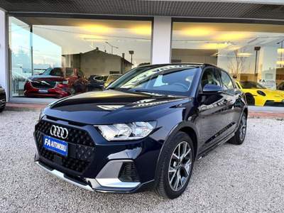 Audi A1 citycarver 25 TFSI Admired Blu/Azzurro usata Abano Terme