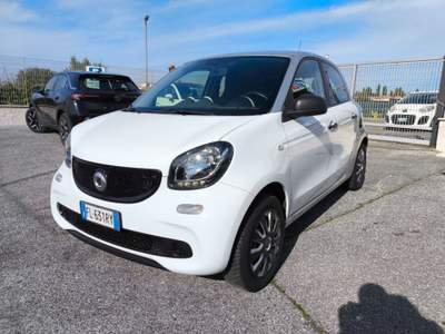 Smart ForFour 70 1.0 twinamic Youngster PREZZO REALE! NAVI+PELLE Bianco usata Ciampino