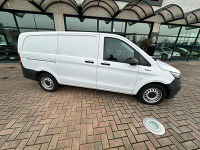 Mercedes-Benz Vito 112 Furgone Long Bianco usata Novellara