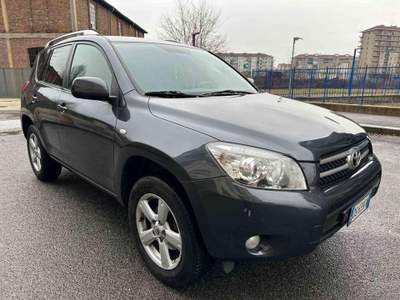 Toyota RAV4 RAV4 2.2 D-4D 136 CV Luxury Grigio usata Torino