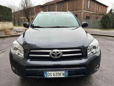 Toyota RAV4 RAV4 2.2 D-4D 136 CV Luxury Grigio usata Torino