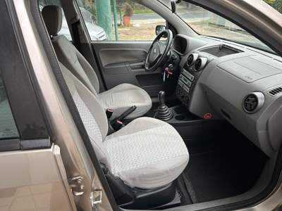 Ford Fusion FORD FUSION 1.4 NEOPATENTATI ( 12 RATE) Argento usata LUGO