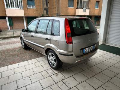 Ford Fusion FORD FUSION 1.4 NEOPATENTATI ( 12 RATE) Argento usata LUGO