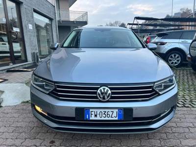 Volkswagen Passat 2.0 TDI DSG Business BlueMotion Tech Grigio usata Rivoli