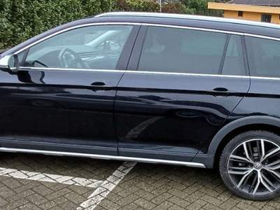 Volkswagen Passat 2.0 TDI 190 CV 4MOTION DSG BMT Nero usata Gaglianico