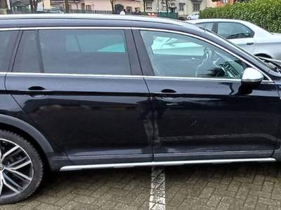 Volkswagen Passat 2.0 TDI 190 CV 4MOTION DSG BMT Nero usata Gaglianico