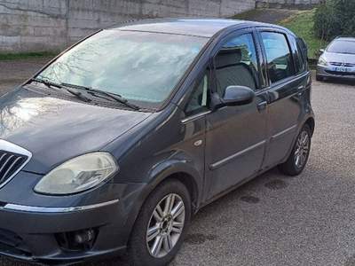 Lancia Musa 1.3 Mjt 16V 95 CV S&S DPF Oro Grigio usata San Nicola Manfredi