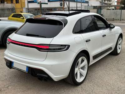 Porsche Macan 2.0 T TETTO C21" PDK RADAR KAME 360 BOSE MEMORIE Bianco usata Pescara