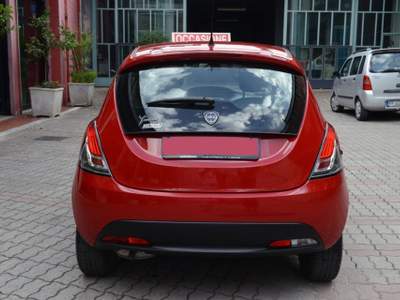 Lancia Ypsilon 1.2 69 CV 5 porte Elefantino Blu Rosso usata Atripalda