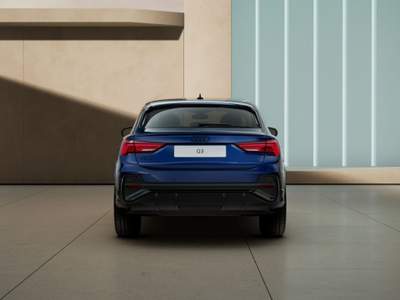 Audi Q3 SPB 35 TDI Identity Black Blu/Azzurro usata Magenta