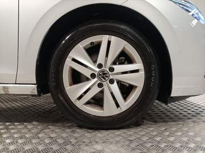 Volkswagen Golf 1.0 eTSI EVO DSG Life Grigio usata Magenta