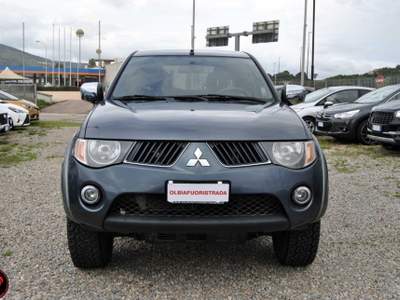 Mitsubishi L200 2.5 DI-D/136CV Double Cab Intense Grigio usata Olbia