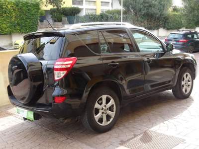 Toyota RAV4 RAV4 2.2 D-4D 150 CV Nero usata Quartu Sant'Elena