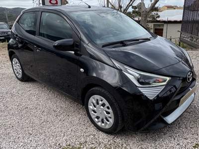 Toyota Aygo 1.0 VVT-i 72 CV 5 porte x-business MMT Nero usata Vico Equense