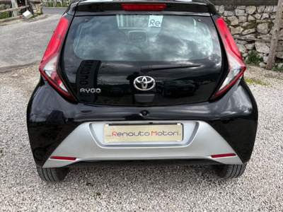 Toyota Aygo 1.0 VVT-i 72 CV 5 porte x-business MMT Nero usata Vico Equense