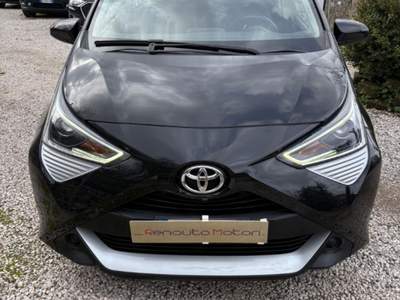 Toyota Aygo 1.0 VVT-i 72 CV 5 porte x-business MMT Nero usata Vico Equense