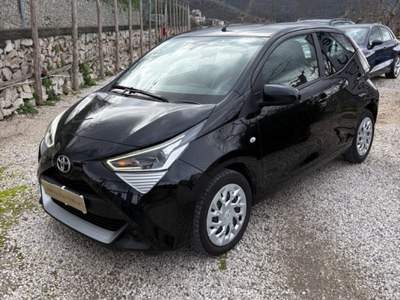 Toyota Aygo 1.0 VVT-i 72 CV 5 porte x-business MMT Nero usata Vico Equense