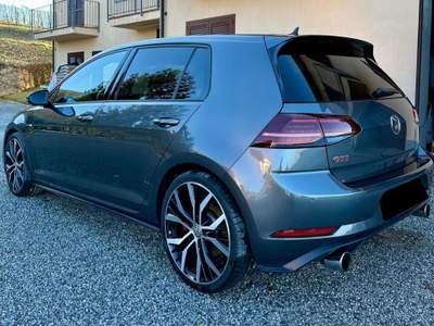 Volkswagen Golf Performance 2.0 245cv TSI DSG 5p. Tetto/LED/C18 Grigio usata Castelletto Sopra Ticino