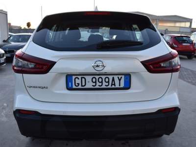 Nissan Qashqai 1.5 dCi 115 CV Business Bianco usata San Vito dei Normanni