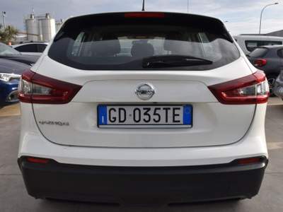 Nissan Qashqai 1.5 dCi 115 CV Business Bianco usata San Vito dei Normanni