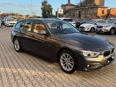 BMW Serie 3 320d d xDrive Touring Bus. Advantage aut. IVA ESPOSTA Grigio usata Monte San Savino