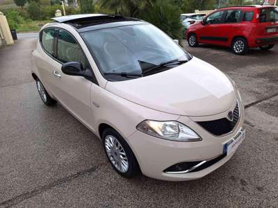 Lancia Ypsilon 1.3 MJT 16V 95 CV 5 porte S&S Gold Beige usata Grottaminarda